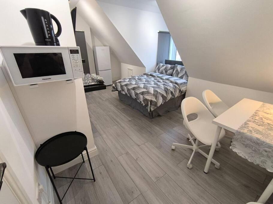 Studio Style Room, Near Tooting Broadway Station Londres Extérieur photo